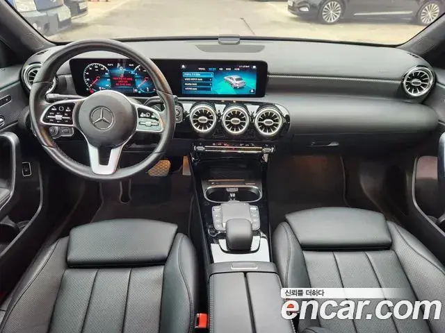 Mercedes-Benz A-Class 2021 — Фото 6/20