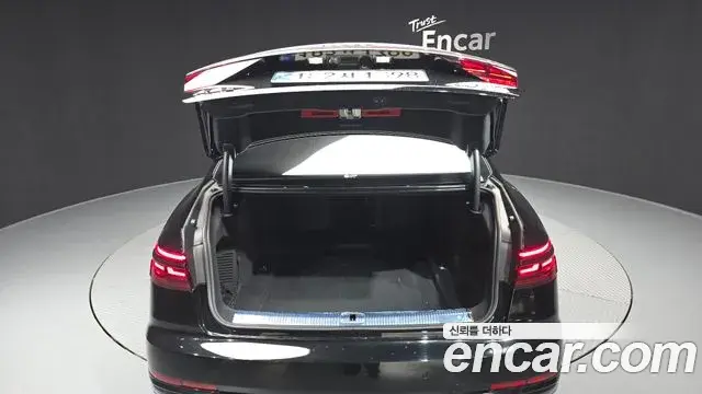 Audi A8 2021 — Фото 20/20