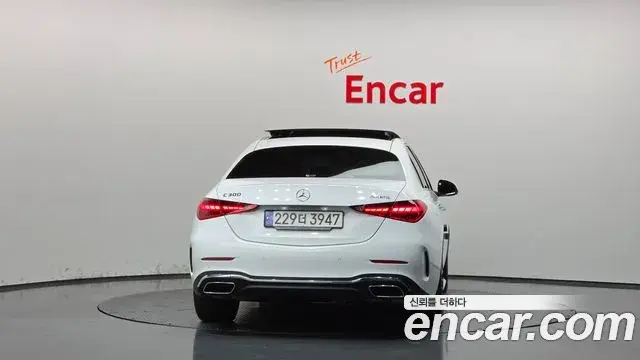 Mercedes-Benz C-Class 2023 — Фото 4/20