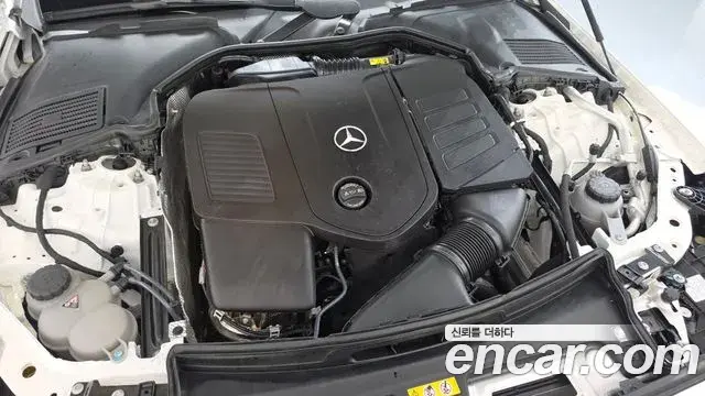 Mercedes-Benz C-Class 2023 — Фото 6/20