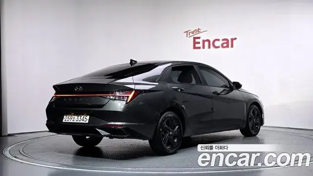 Hyundai Avante 2022 — Фото 1/20