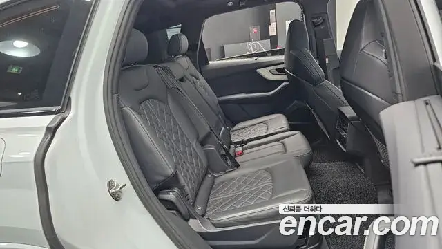 Audi Q7 2023 — Фото 11/20