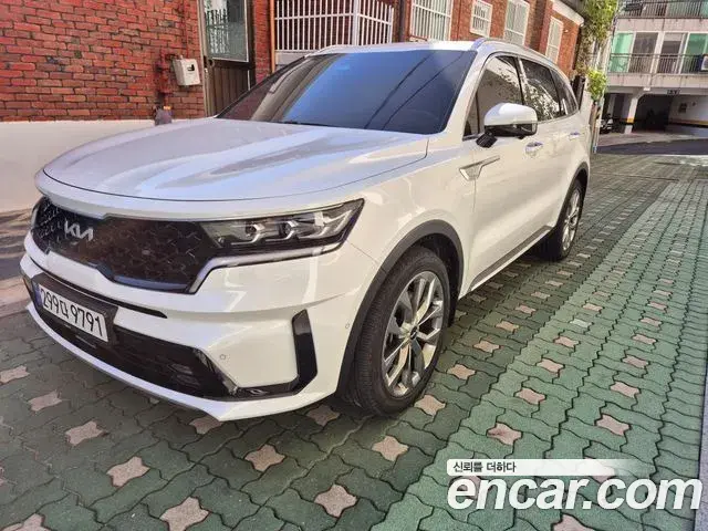 Kia Sorento 2022 — Photo 2/13