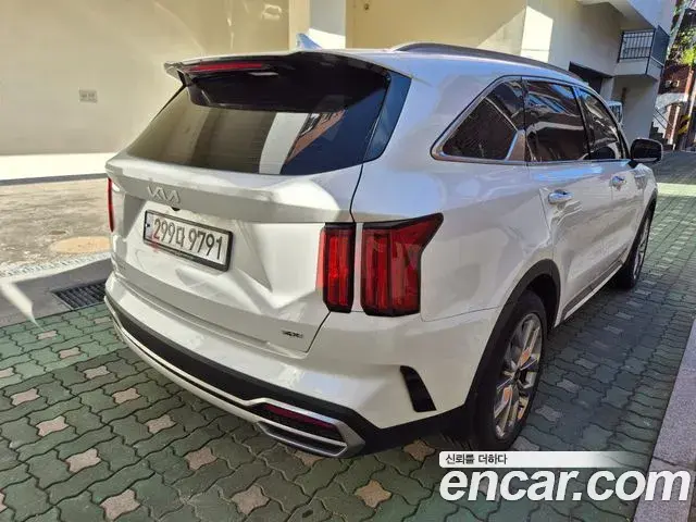 Kia Sorento 2022 — Photo 5/13