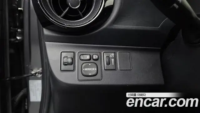 Toyota Prius C 2018 — Фото 18/20