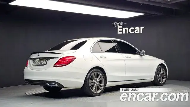 Mercedes-Benz C-Class 2018 — Фото 2/20