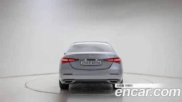 Mercedes-Benz C-Class 2025 — Фото 3/18