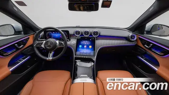 Mercedes-Benz C-Class 2025 — Фото 9/18