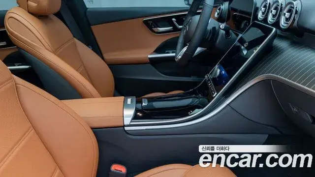 Mercedes-Benz C-Class 2025 — Фото 7/18