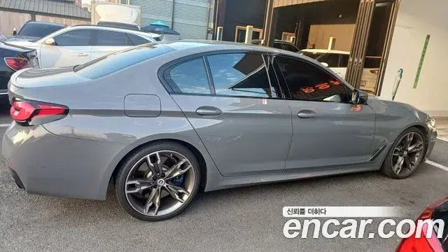 BMW 5 Series 2021 — Şəkil 2/8