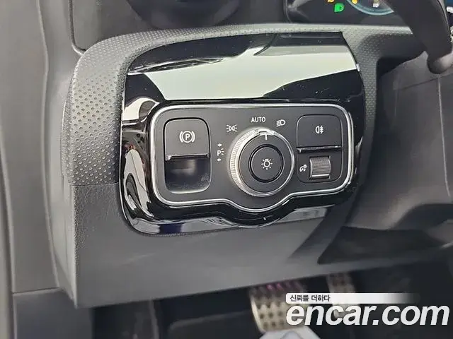Mercedes-Benz A-Class 2021 — Фото 19/20