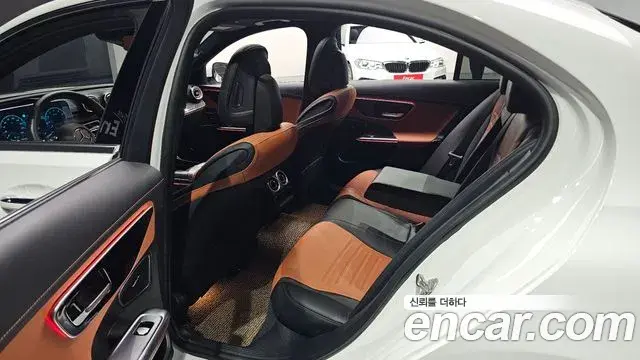 Mercedes-Benz C-Class 2023 — Фото 11/20