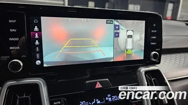 Kia Sorento 2021 — Photo 16/20