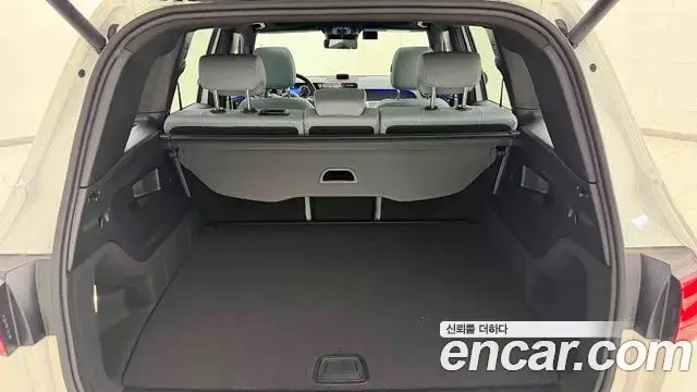 Mercedes-Benz GLB-Class 2026 — Şəkil 13/20