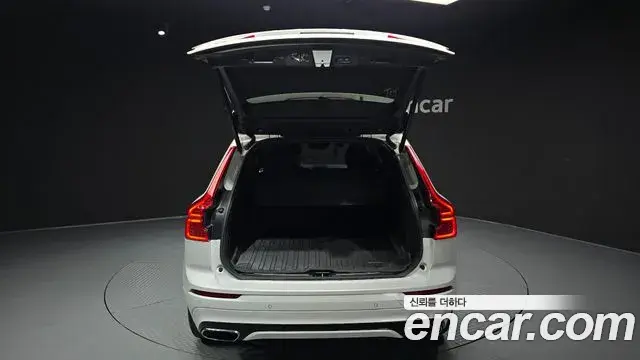 Volvo XC60 2020 — Фото 20/20
