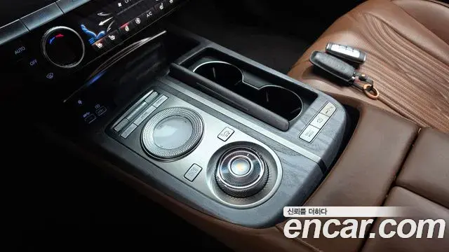Genesis Electrified G80 2020 — Photo 7/20