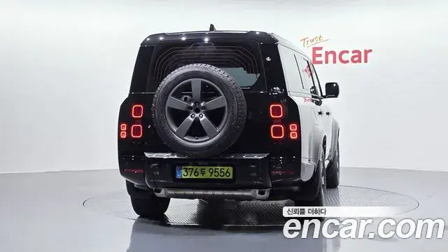 Land Rover Defender 2025 — Фото 4/20