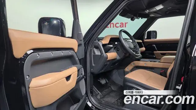 Land Rover Defender 2025 — Фото 10/20
