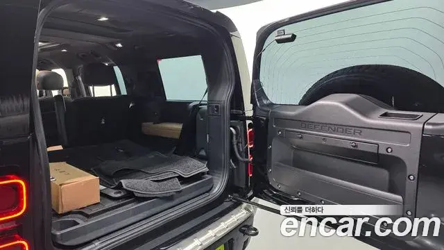 Land Rover Defender 2025 — Фото 20/20