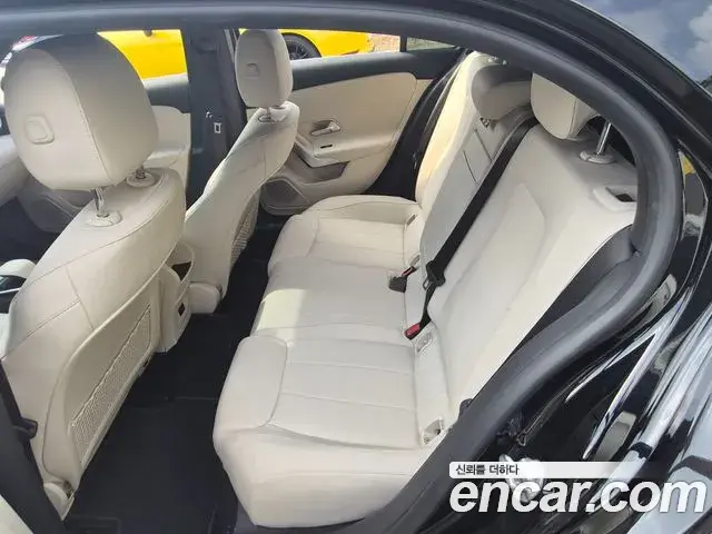 Mercedes-Benz A-Class 2022 — Фото 4/17