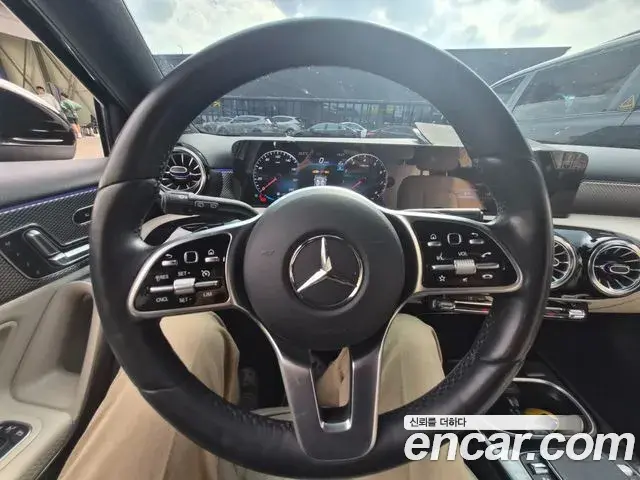 Mercedes-Benz A-Class 2022 — Фото 10/17