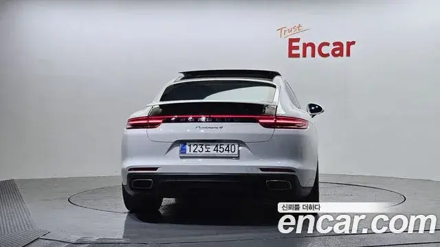 Porsche Panamera 2020 — Şəkil 9/20