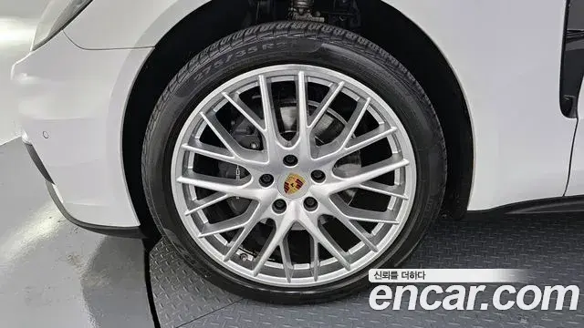 Porsche Panamera 2020 — Şəkil 20/20