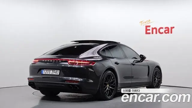 Porsche Panamera 2018 — Şəkil 13/20