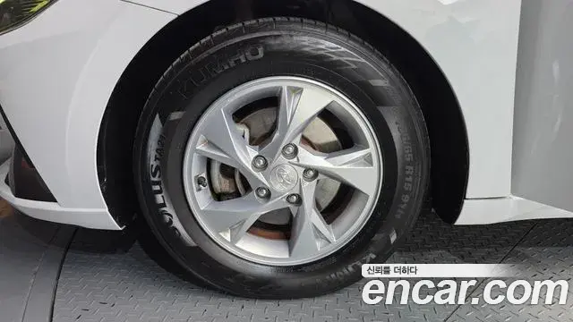 Hyundai The New Avante Hybrid 2021 — Photo 5/20