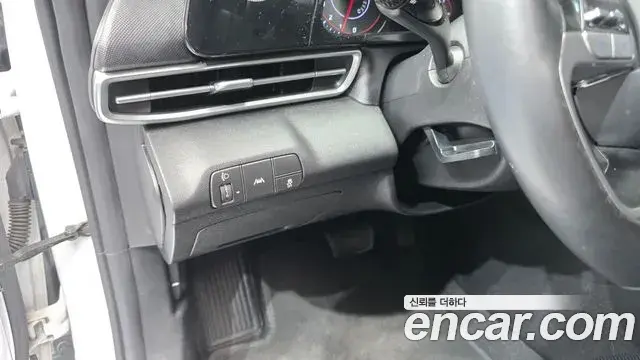 Hyundai The New Avante Hybrid 2021 — Photo 20/20
