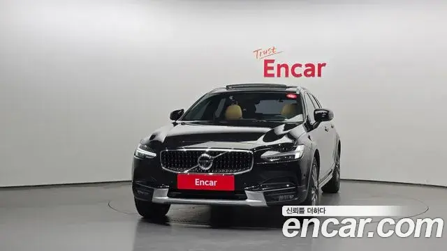Volvo V90 Cross Country 2020 — Şəkil 14/20
