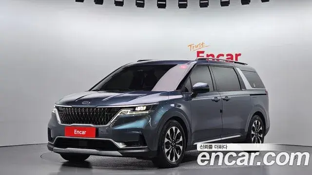 Kia Carnival 2021 — Фото 1/20