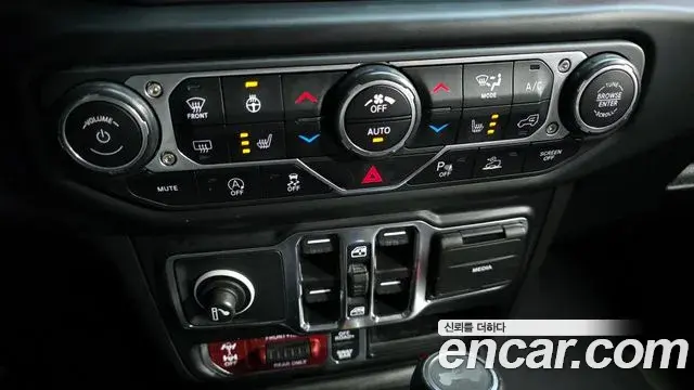 Jeep Wrangler 2022 — Photo 20/20