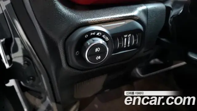 Jeep Wrangler 2022 — Photo 7/20