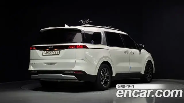Kia Carnival 2022 — Фото 2/20