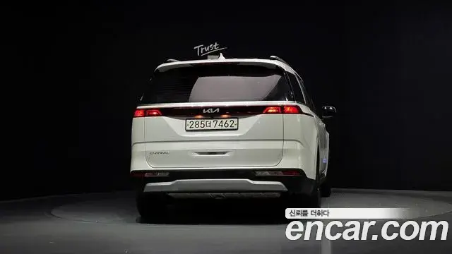 Kia Carnival 2022 — Фото 4/20