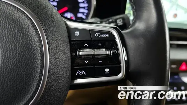 Kia Carnival 2022 — Фото 18/20