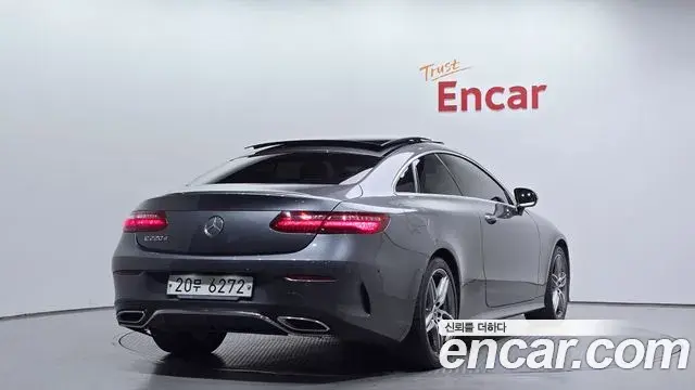 Mercedes-Benz E-Class 2018 — Şəkil 20/20