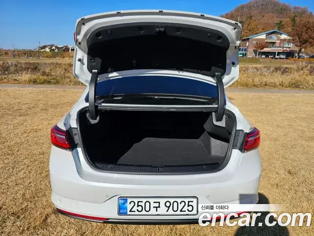 Renault Samsung SM6 2021 — ფოტო 11/18