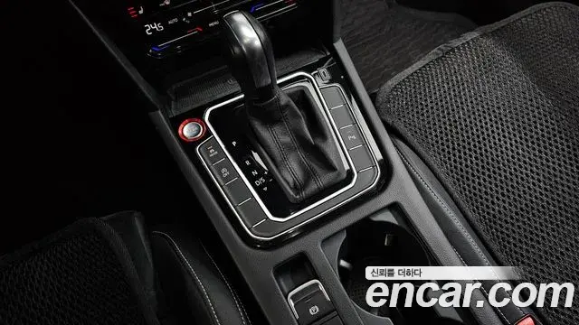 Volkswagen Passat GT 2021 — ფოტო 1/20