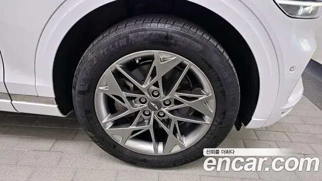 Genesis GV70 2021 — Şəkil 10/20