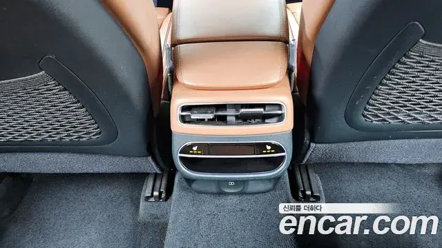 Genesis GV70 2021 — Şəkil 20/20