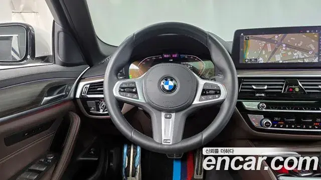 BMW 5 Series 2020 — Фото 13/20