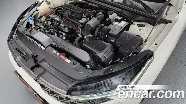 Kia K5 2021 — Şəkil 16/20