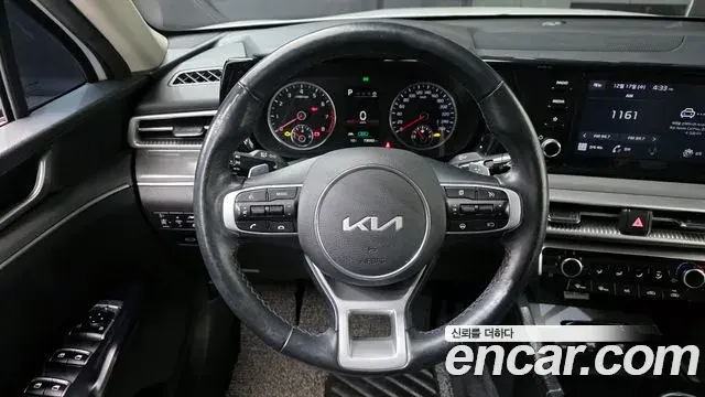 Kia K5 2023 — Şəkil 3/20