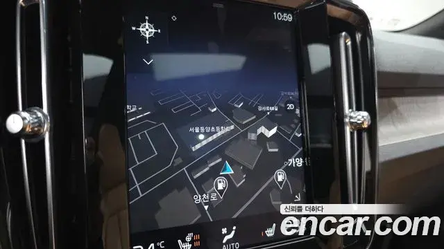 Volvo XC40 2020 — ფოტო 6/20