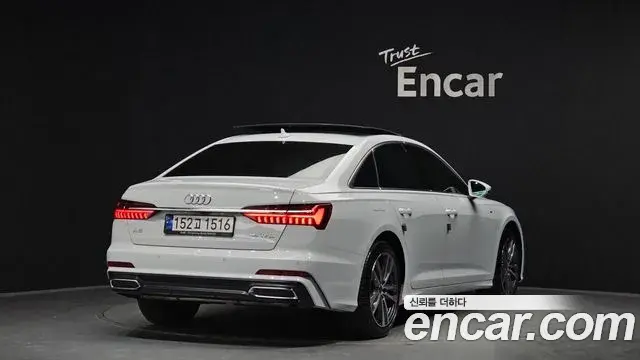 Audi A6 2022 — ფოტო 8/20