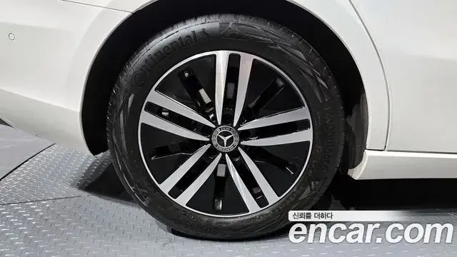 Mercedes-Benz A-Class 2022 — Фото 5/20