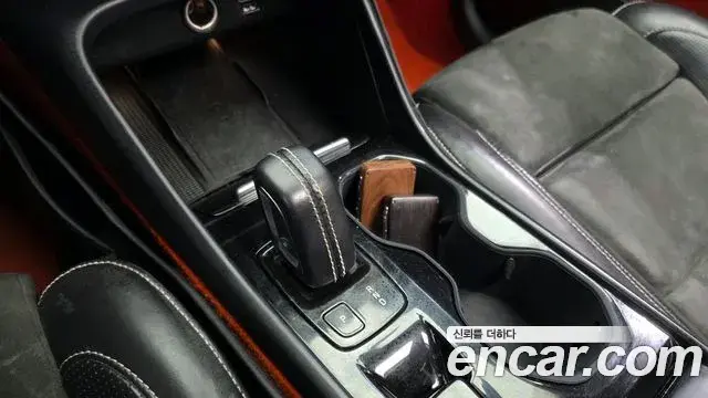 Volvo XC40 2019 — Photo 16/19