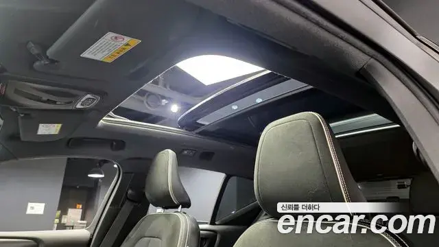 Volvo XC40 2019 — Photo 15/19